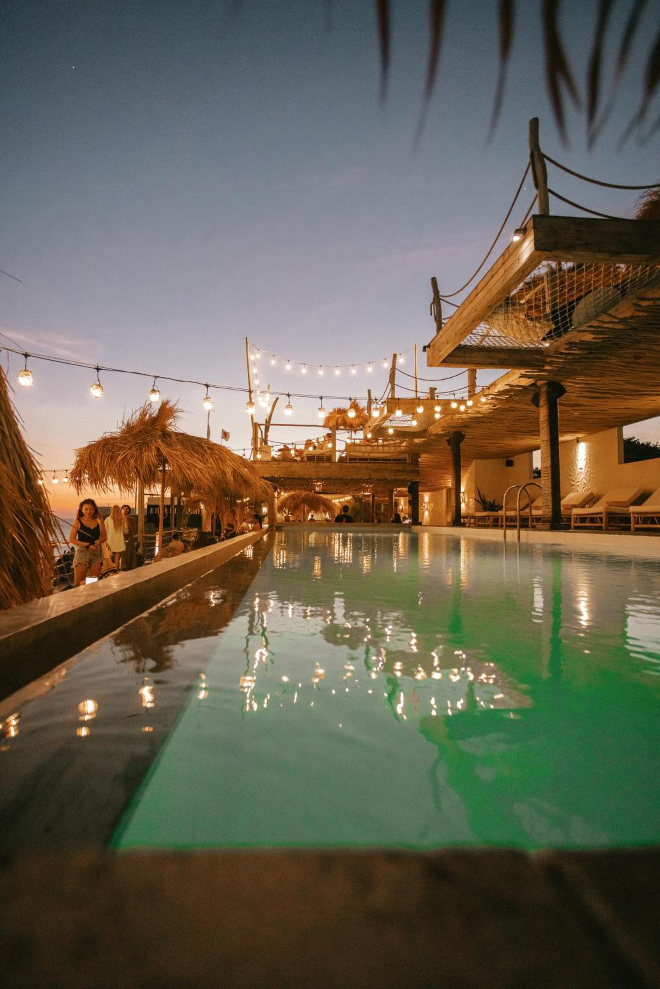 Pnb Beach Resort Canggu Esterno foto